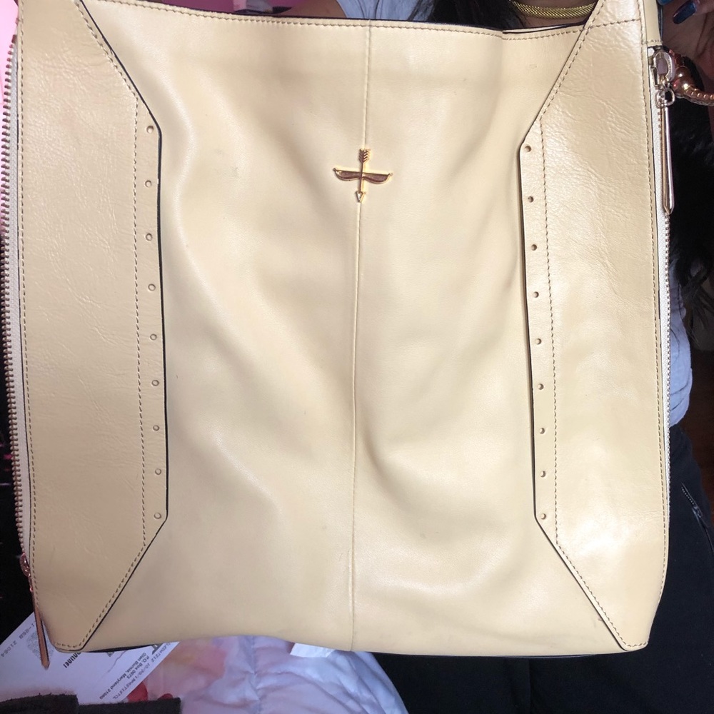 Pour LA Victoire bag